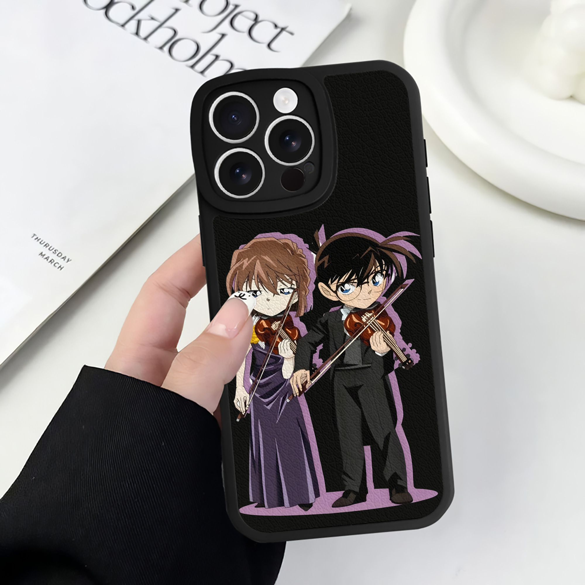 （画像用） 名探偵コナン 灰原 哀 はいばら あい Detective Conan Anita Hailey、Vi Graythorn Haibara Ai 【iPhone 16シリーズ対応】シリコンスマホケース（レザー調） 材質：シリコン